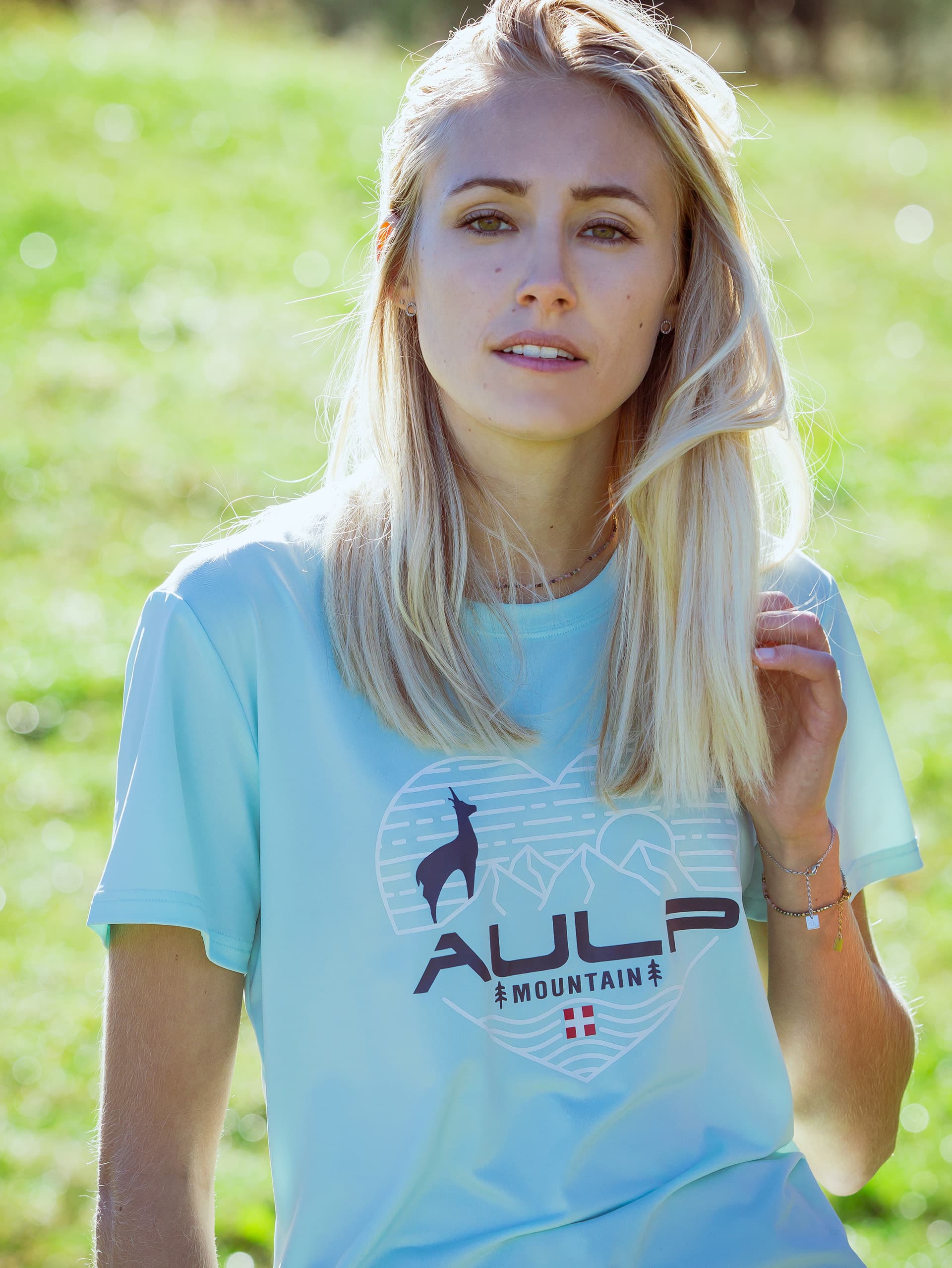 TURQUOISE