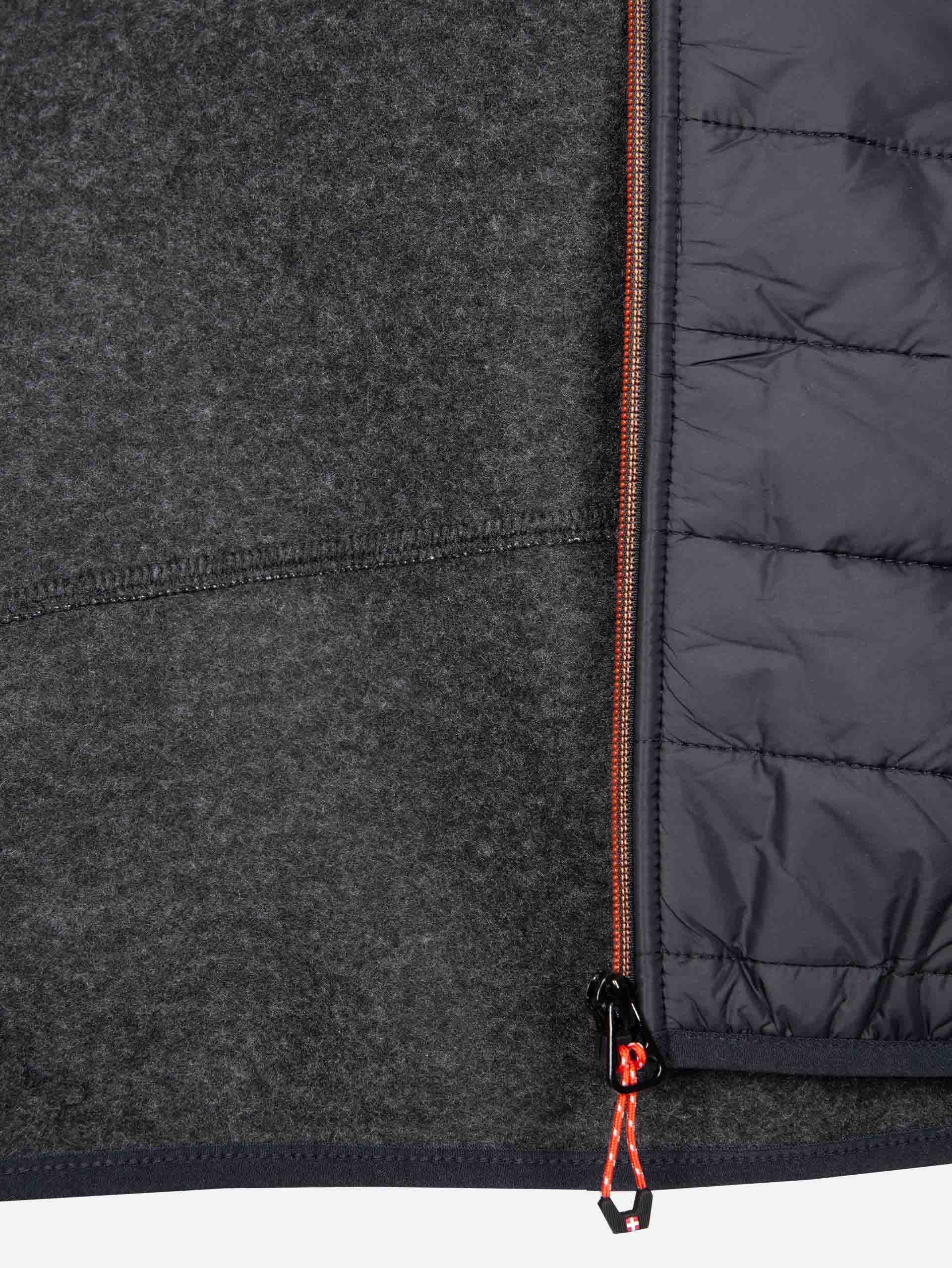 BLACK ANTHRACITE