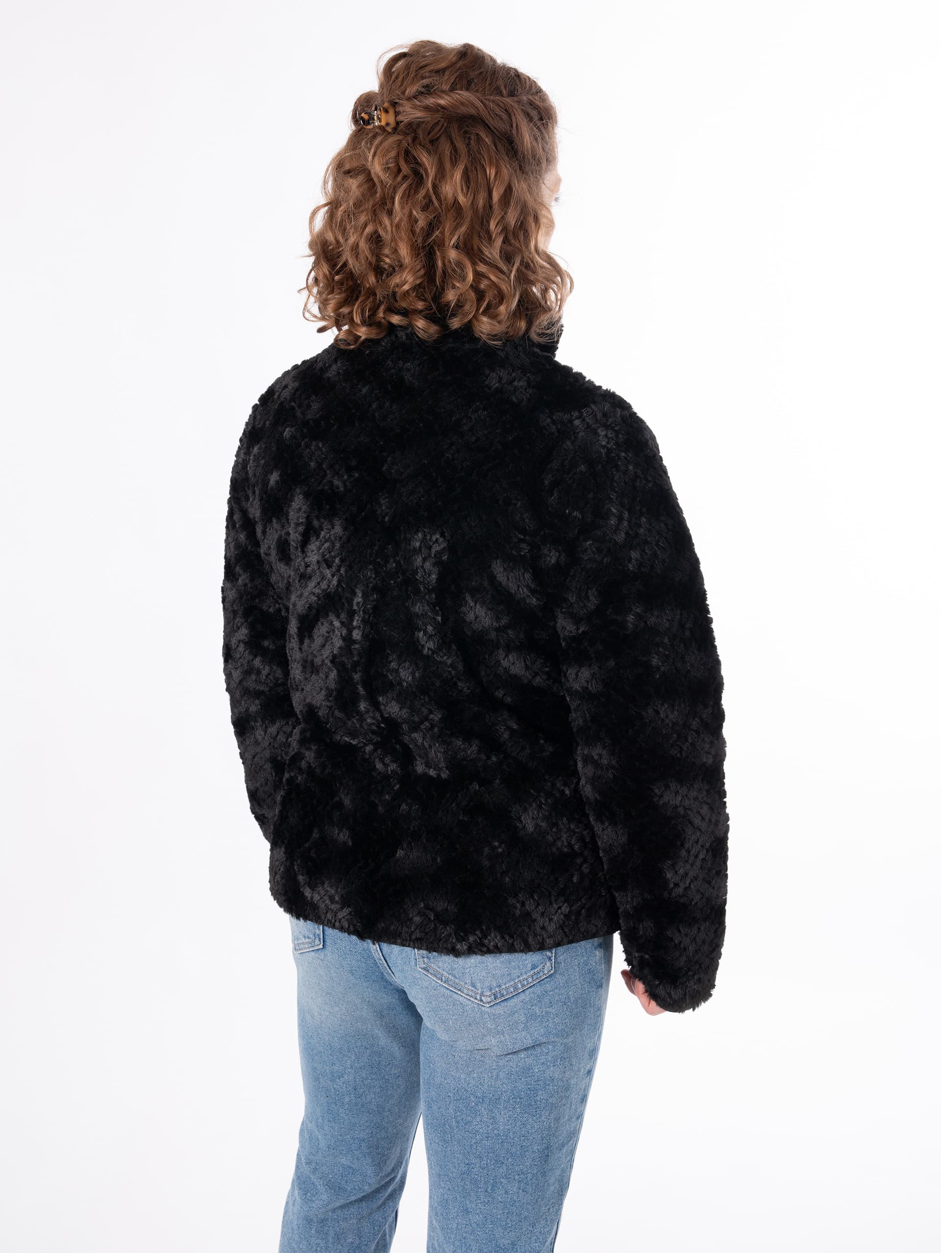 BLACK LEO